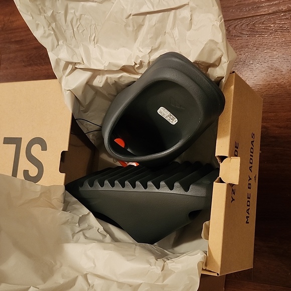 Slides - Picture 4 of 12